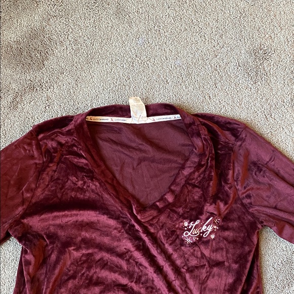 Lucky Brand Burgundy Cropped Velour Top SIZE S - Picture 2 of 4